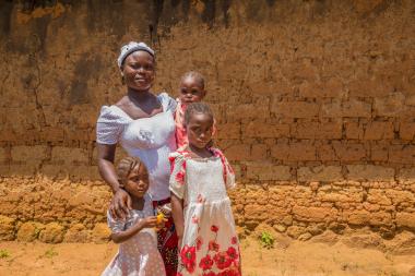 Faith and her family. Photo credit: Monilekan