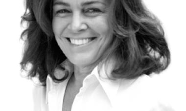 headshot of mercedes zobel